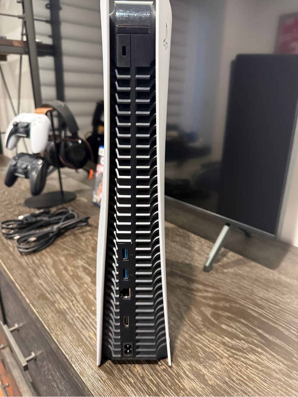 Sony PS5 - Picture 6 of 16